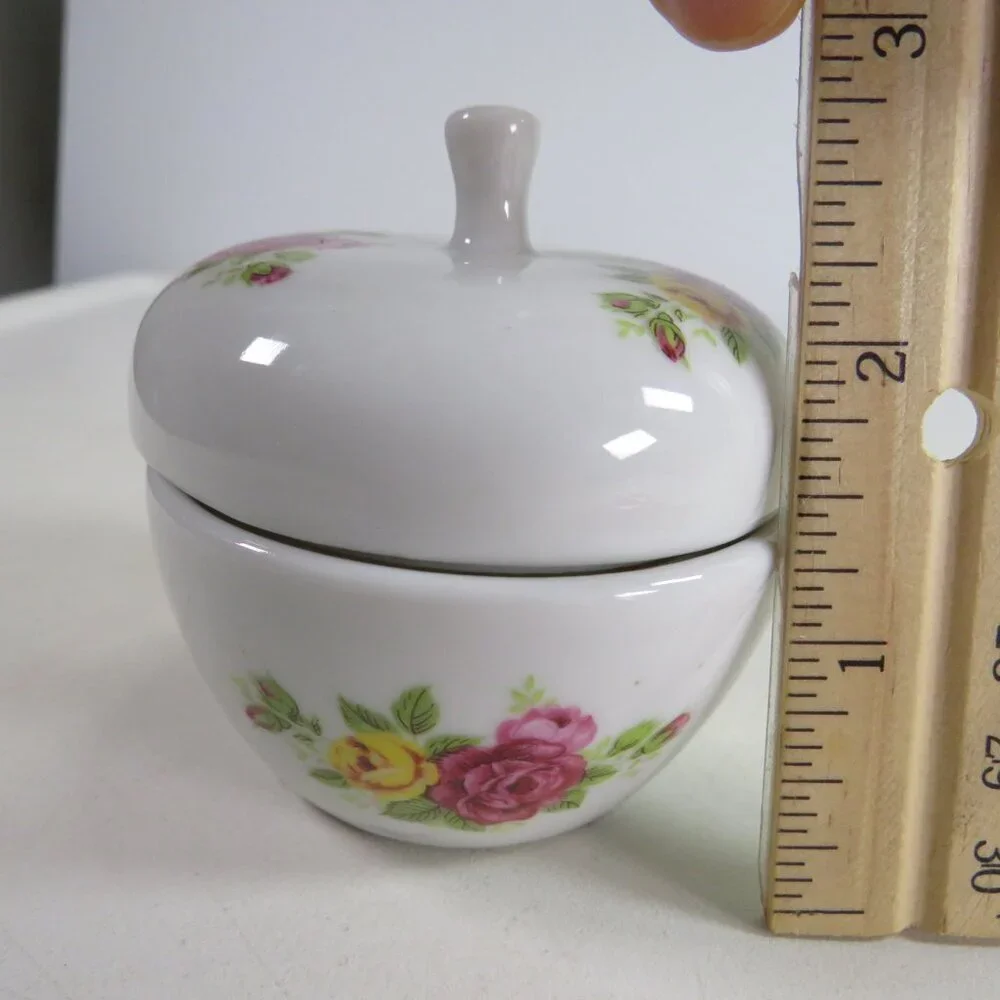 White w Roses Porcelain Trinket Dish with Lid